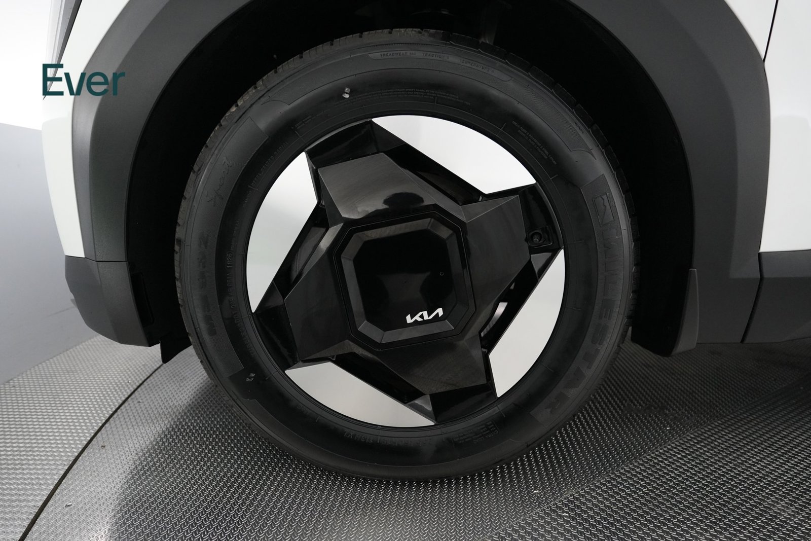 Used 2024 Kia EV9 Light Long Range RWD image 19
