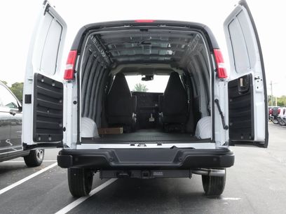 New 2025 GMC Savana 3500 w/ Power Convenience Package