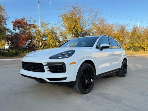 Used 2019 Porsche Cayenne image 2