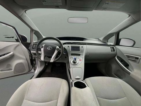 Used 2014 Toyota Prius Two FWD image 14