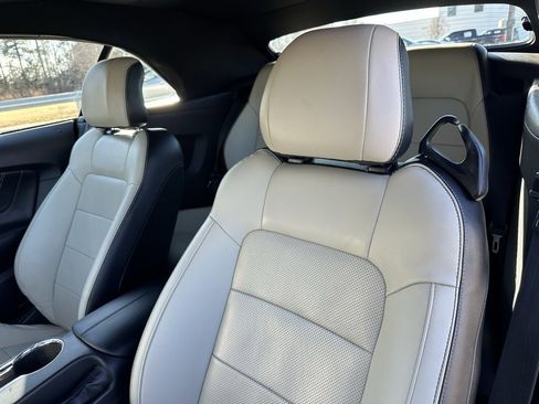 Used 2017 Ford Mustang Premium image 17