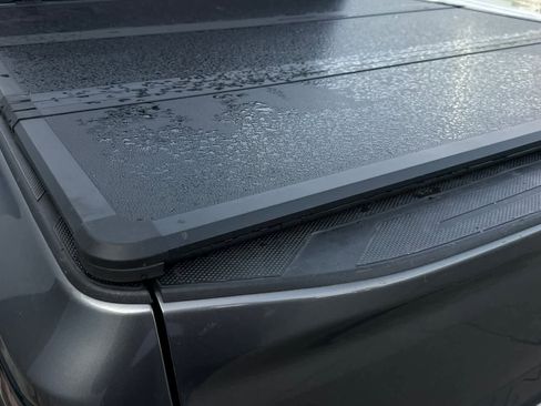 Used 2024 Nissan Frontier SV image 18