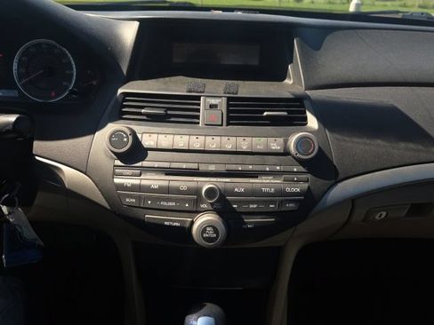 Used 2011 Honda Accord EX image 23