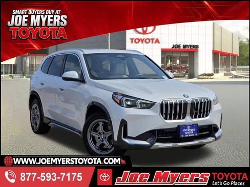 Used 2025 BMW X1 xDrive28i AWD/4WD image 1