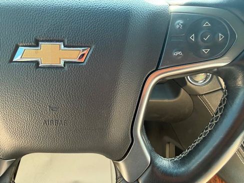 Used 2020 Chevrolet Suburban Premier w/ RST 6.2L Performance Edition AWD/4WD image 32