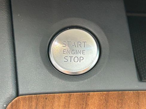 Certified 2024 Audi Q5 e Premium Plus w/ Premium Plus Package image 61