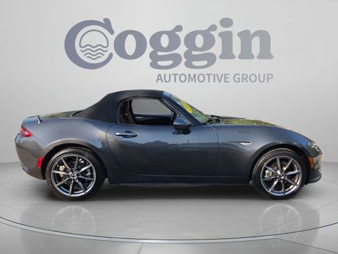 Used 2023 MAZDA MX-5 Miata Grand Touring RWD image 6