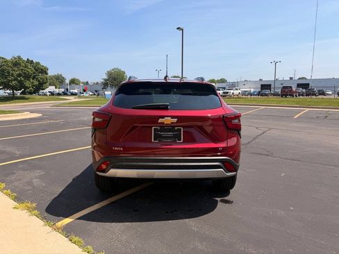 Used 2025 Chevrolet Trax LT w/ Driver Confidence Package FWD image 7