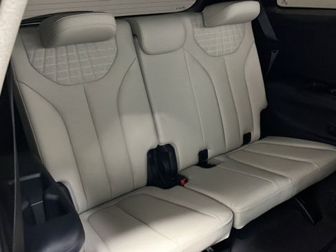 Used 2025 Hyundai Palisade Limited AWD/4WD image 27