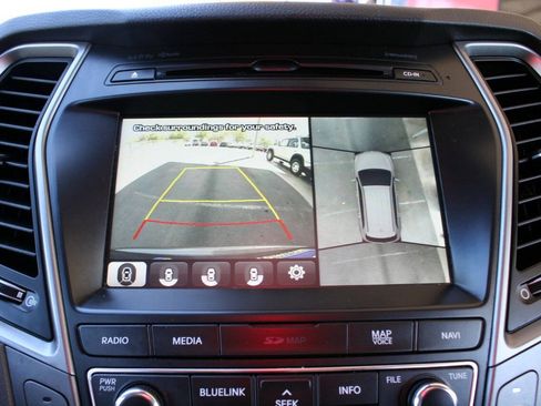 Used 2017 Hyundai Santa Fe FWD w/ Cargo Package image 21