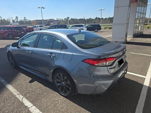 Used 2025 Toyota Corolla SE image 4