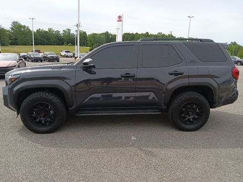 Used 2025 Toyota 4Runner TRD Off-Road Premium AWD/4WD image 6