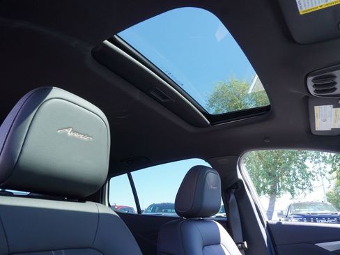 Certified 2025 Buick Envista Avenir image 13