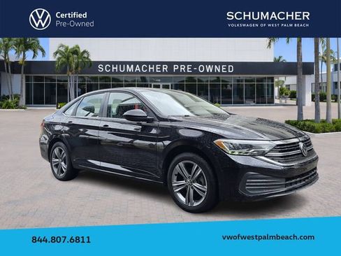 Certified 2024 Volkswagen Jetta SE FWD image 1