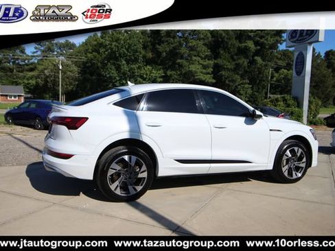 Used 2022 Audi e-tron Premium Plus w/ Premium Plus Package AWD/4WD image 8
