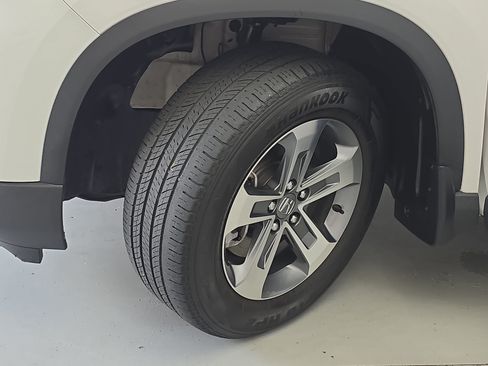 Certified 2025 Honda Pilot EX-L image 33