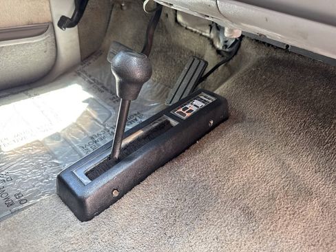 Used 1992 Chevrolet Blazer 4WD image 16