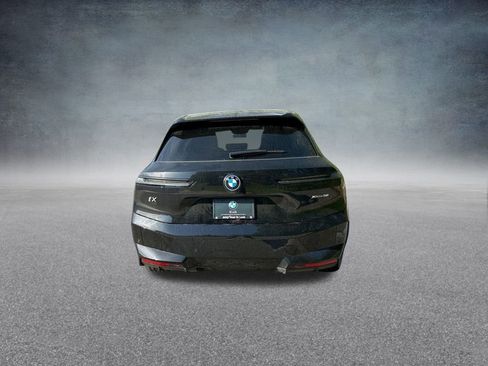 Used 2025 BMW iX xDrive50 AWD/4WD image 8