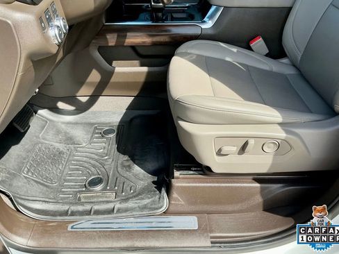 Used 2022 GMC Sierra 1500 SLT image 44