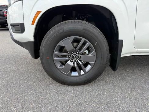 New 2026 Nissan Frontier SV w/ SV Convenience Package image 9