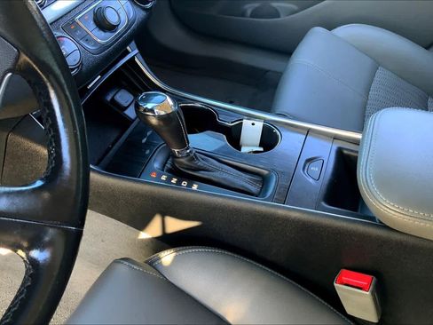 Used 2019 Chevrolet Impala LT image 16