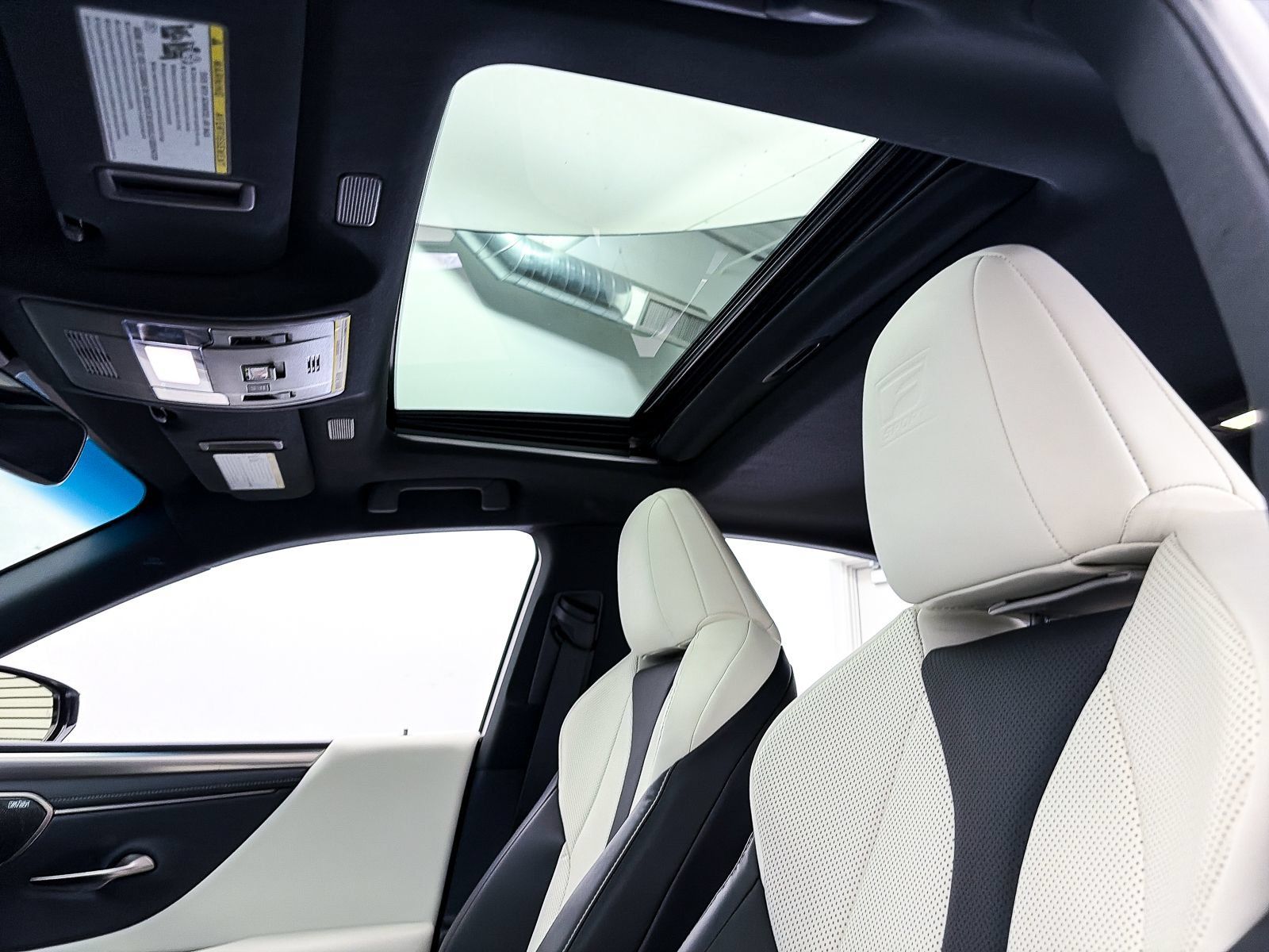 Used 2024 Lexus ES 300h F Sport FWD image 1