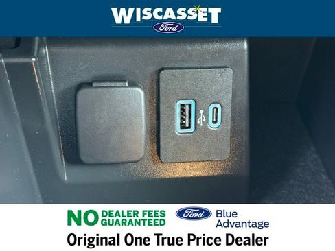 Certified 2022 Ford Explorer Limited w/ Equipment Group 301A image 17