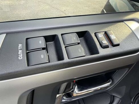 Used 2023 Toyota 4Runner Limited AWD/4WD image 17