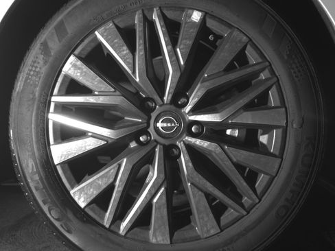 Used 2025 Nissan Altima 2.5 SV image 13