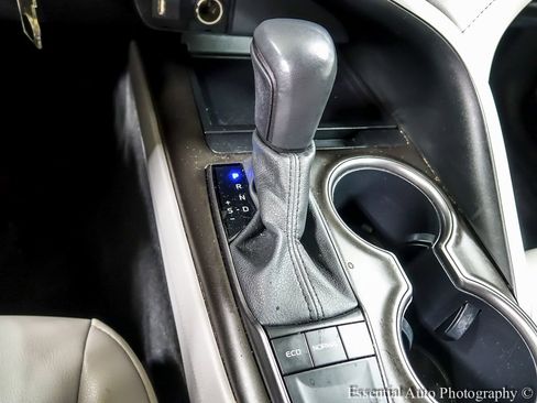 Used 2024 Toyota Camry SE image 17