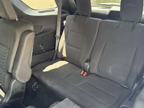 Used 2020 Ford Explorer XLT AWD/4WD image 11