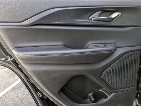 Used 2024 Jeep Grand Cherokee Altitude image 28