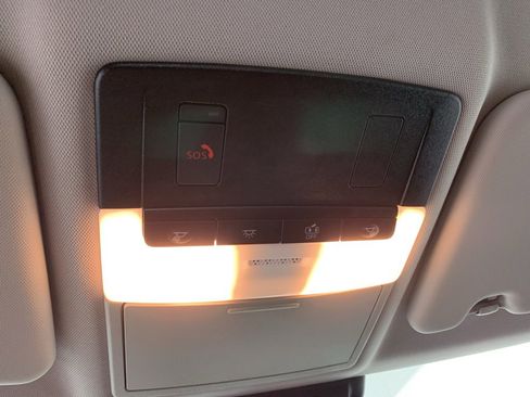 Used 2024 Mitsubishi Outlander SE image 28