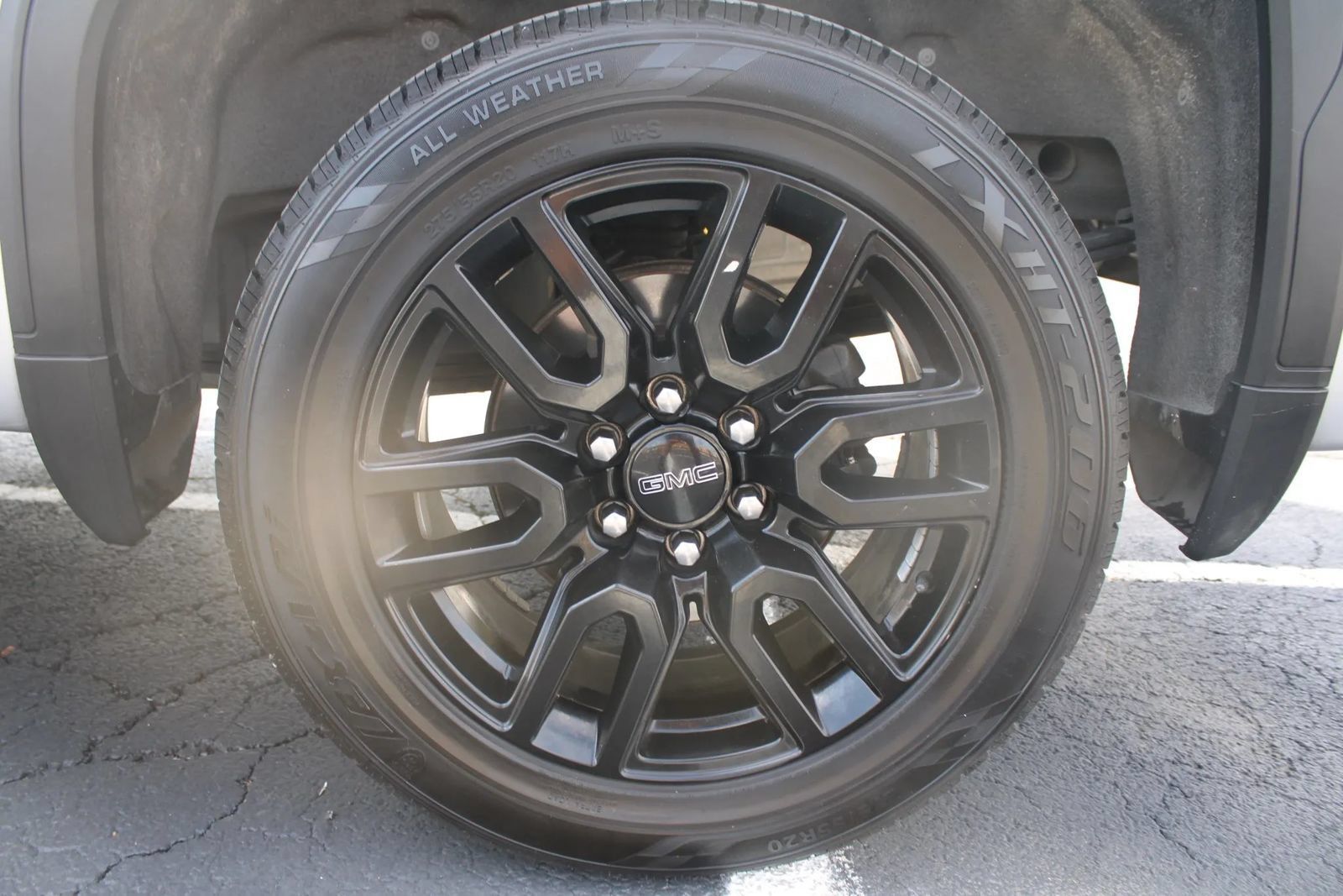 Used 2020 GMC Sierra 1500 Elevation w/ Elevation Value Package RWD image 9