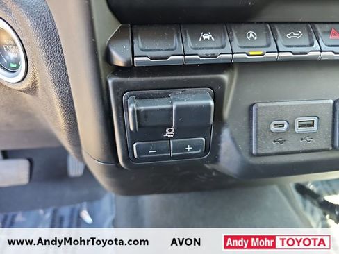 Used 2023 Chevrolet Silverado 1500 Custom AWD/4WD image 24