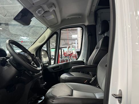 Used 2026 RAM ProMaster 2500 w/ Convenience Group FWD image 21