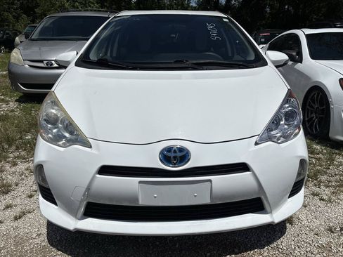 Used 2013 Toyota Prius C One FWD image 8