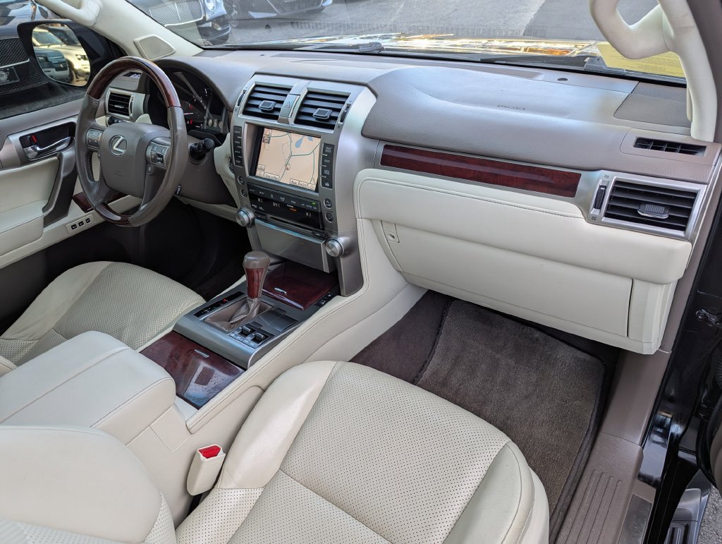 Used 2011 Lexus GX 460 AWD/4WD image 35