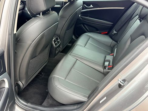 Used 2025 Genesis G70 2.5T AWD/4WD image 42