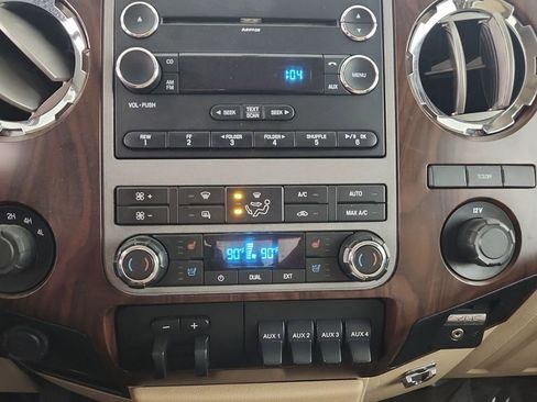 Used 2011 Ford F350 Lariat w/ Lariat Interior Pkg AWD/4WD image 16