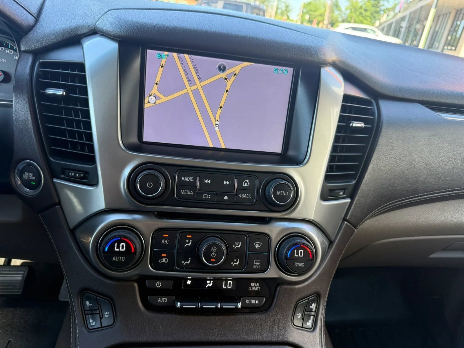 Used 2015 Chevrolet Suburban LTZ AWD/4WD image 26