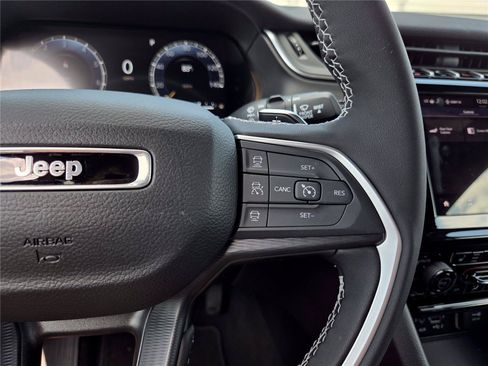 New 2025 Jeep Grand Cherokee Altitude RWD image 60