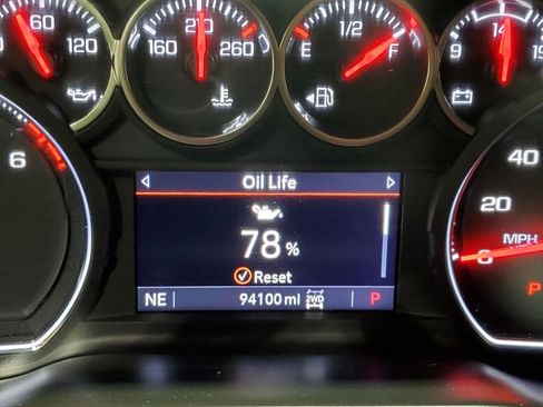 Used 2021 Chevrolet Silverado 1500 LT w/ Safety Package AWD/4WD image 42