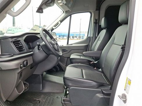 New 2026 Ford Transit 250 148 Medium Roof w/ Load Area Protection Package image 9