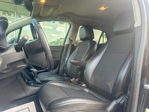 Used 2019 Buick Encore Preferred AWD/4WD image 8