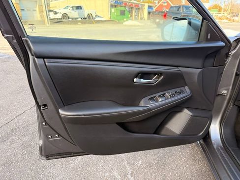 Used 2023 Nissan Sentra SV image 20