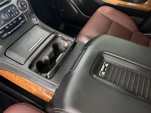 Used 2019 Chevrolet Tahoe Premier w/ Premier Plus Edition AWD/4WD image 22