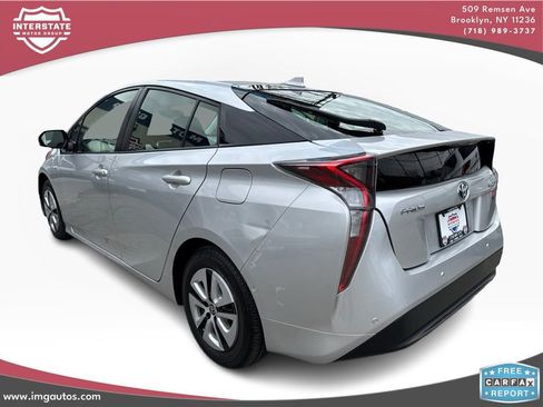 Used 2017 Toyota Prius Two image 5