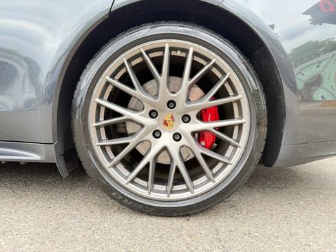 Used 2019 Porsche Panamera GTS AWD/4WD image 34