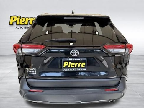 Used 2025 Toyota RAV4 XLE FWD image 3